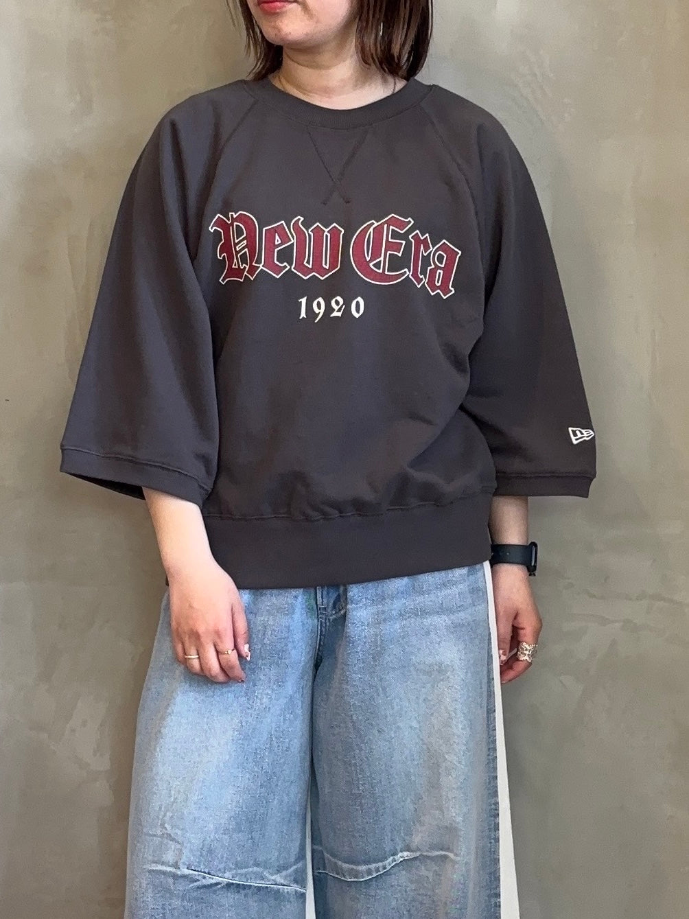 【NEW ERA】スウェット クルーネック（チャコール）