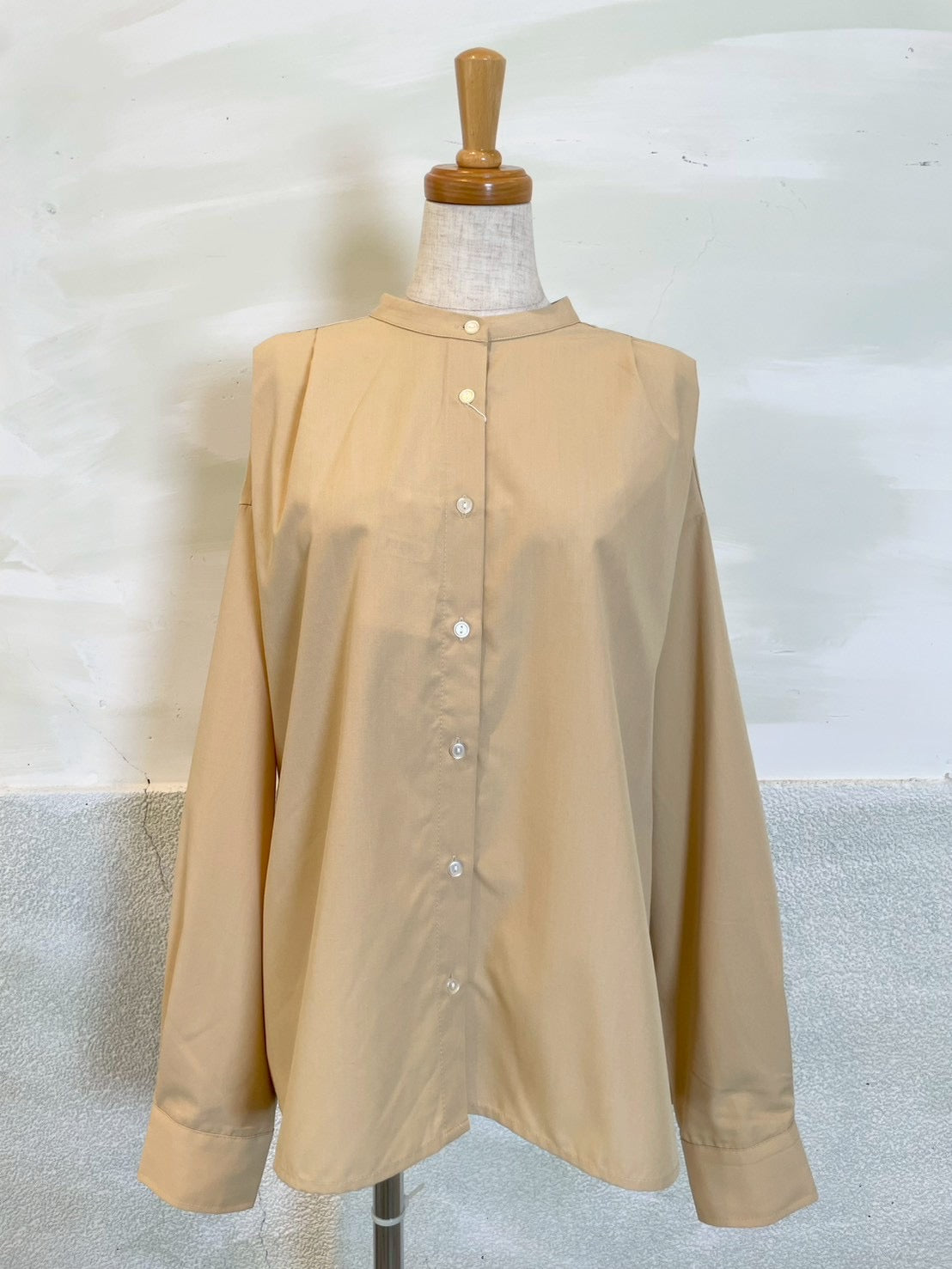 【お手入れ楽々！洗濯機洗い◎】【botanical】バックタックデザインブラウス