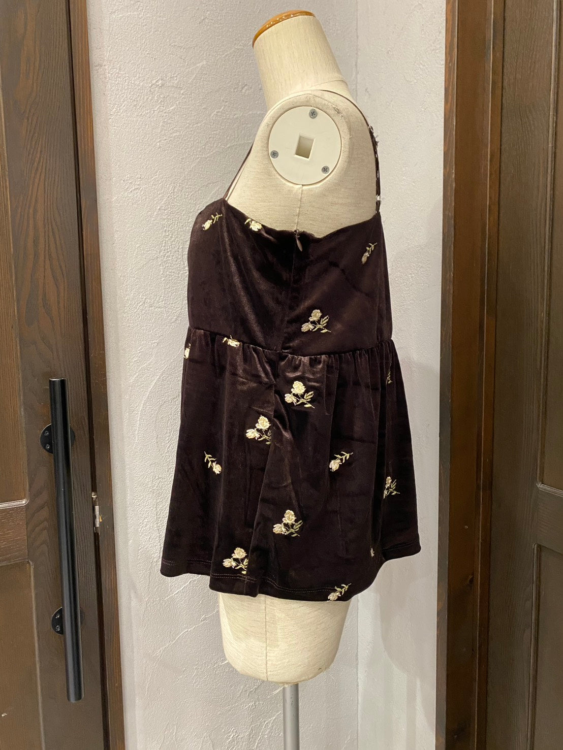 【botanical】小花柄刺繡ベロアキャミソール