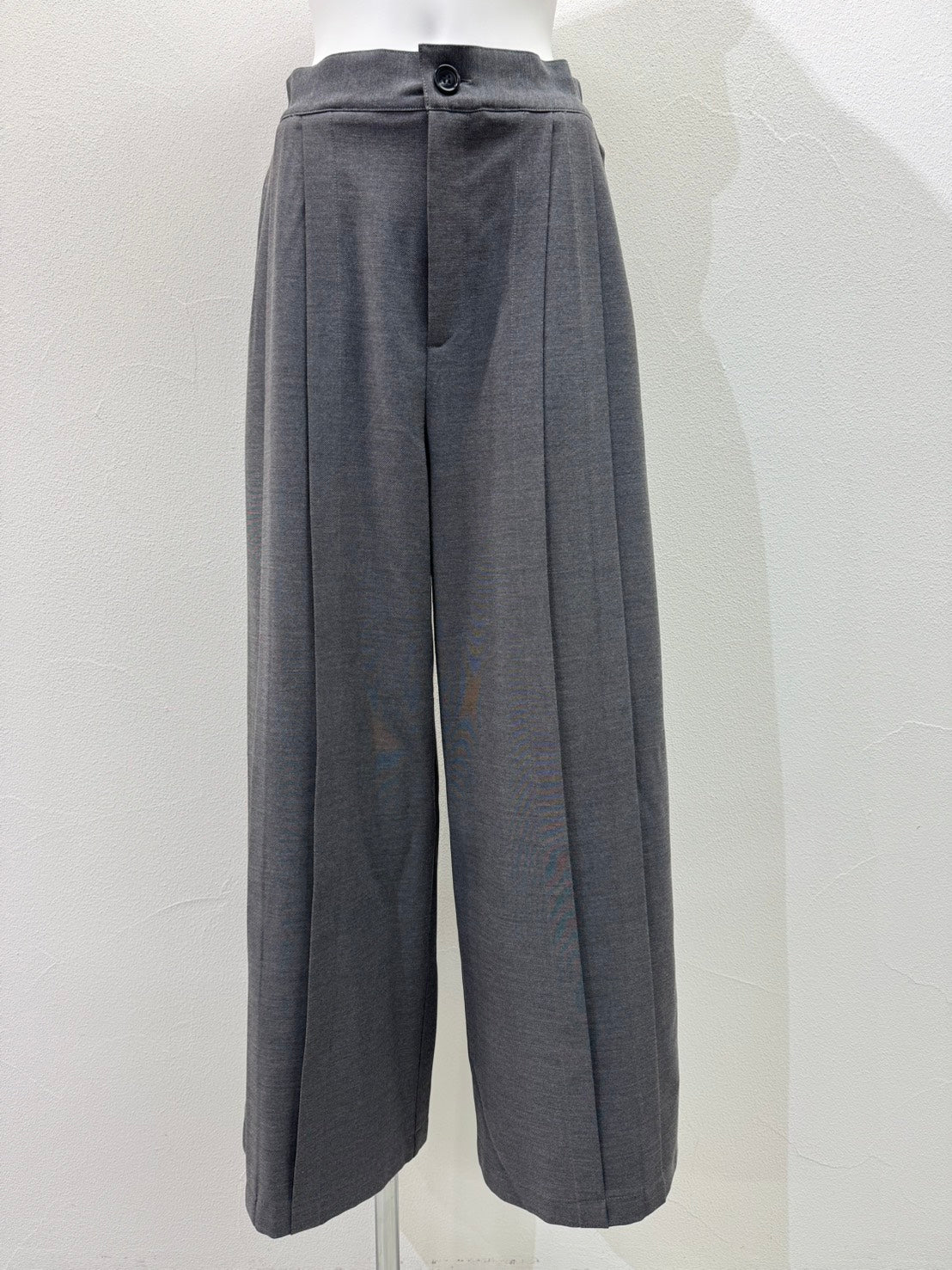 【予約商品】CYAN tokyo/エンドタックワイドパンツ