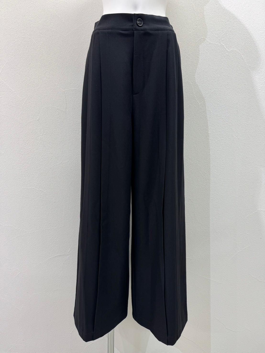 【予約商品】CYAN tokyo/エンドタックワイドパンツ