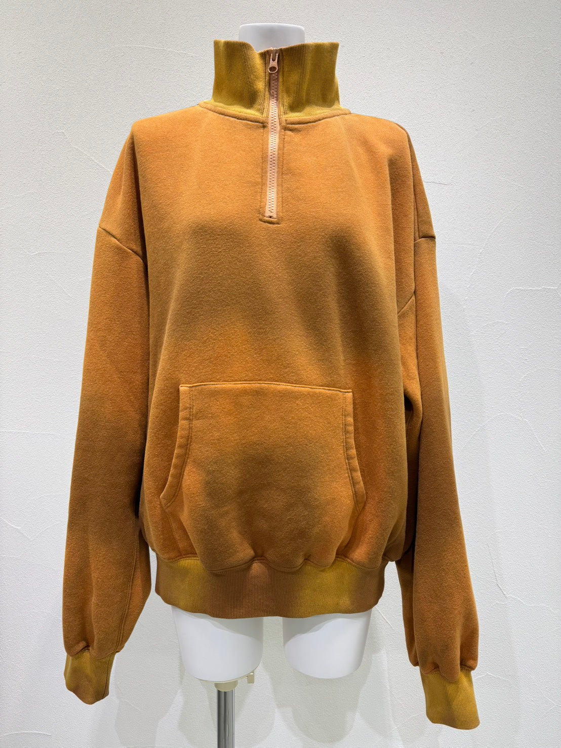 【予約商品】CYAN tokyo/ハンドスプレーZIPスウェット