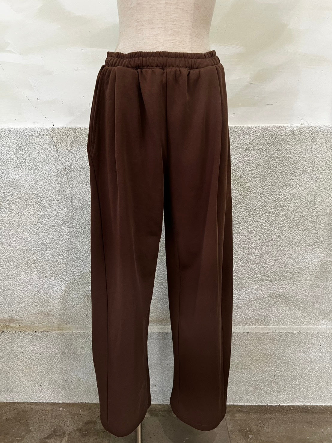 【Hello,I am "MARC"】スウェットパンツ