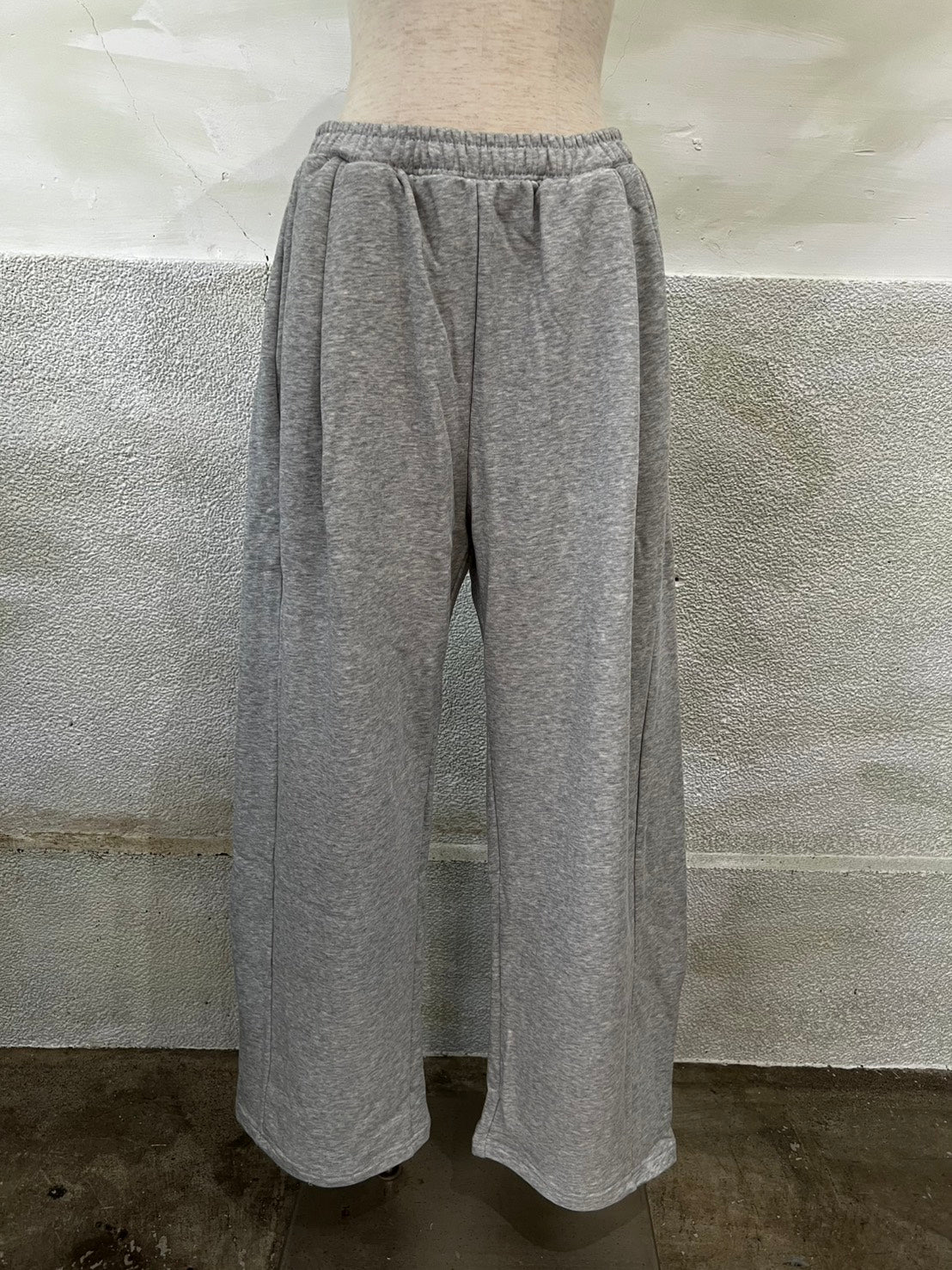 【Hello,I am "MARC"】スウェットパンツ