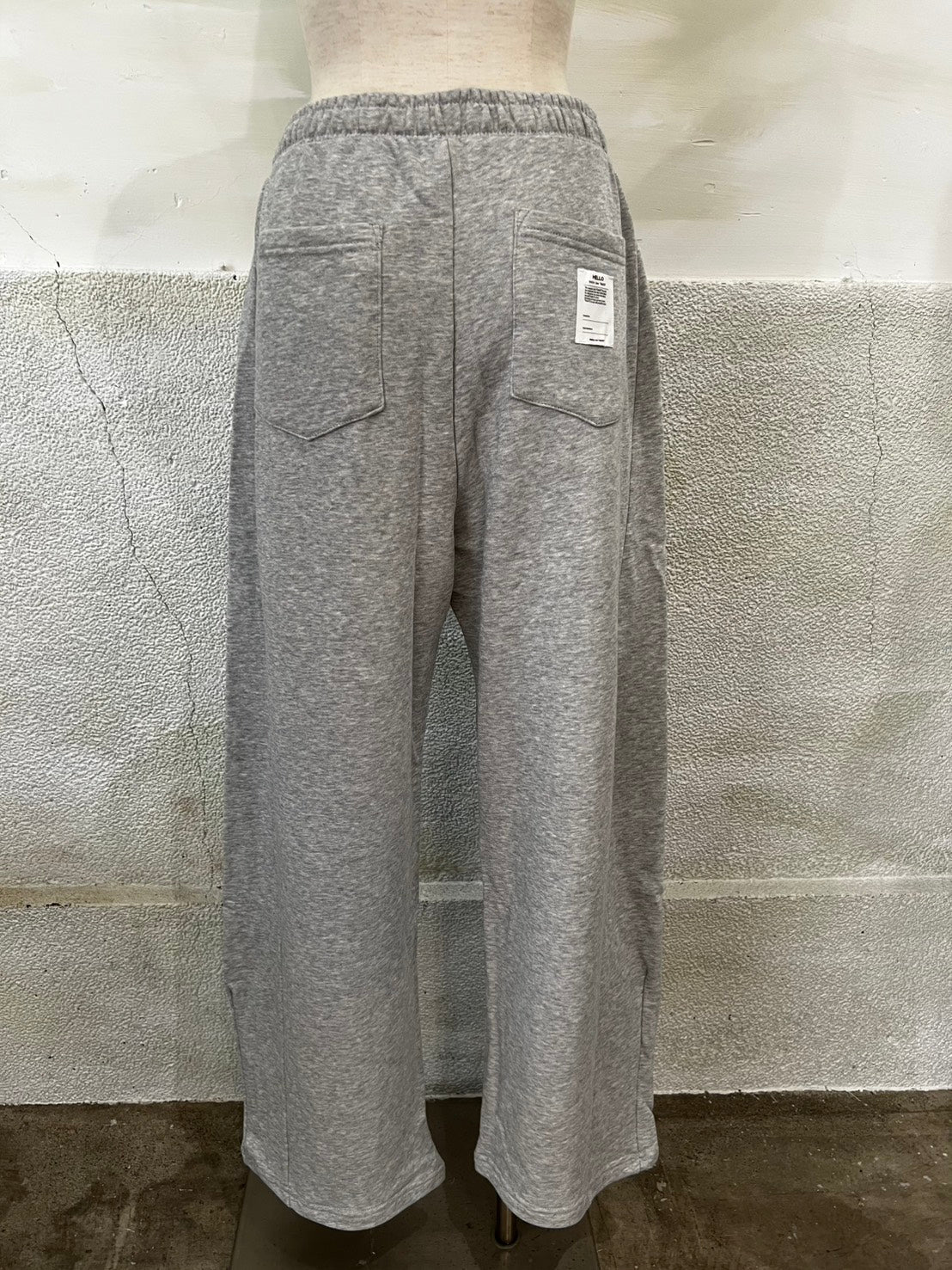【Hello,I am "MARC"】スウェットパンツ