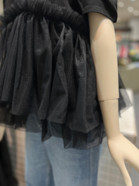 【THOMAS MAGPIE】ボリュームヘムカットトップス