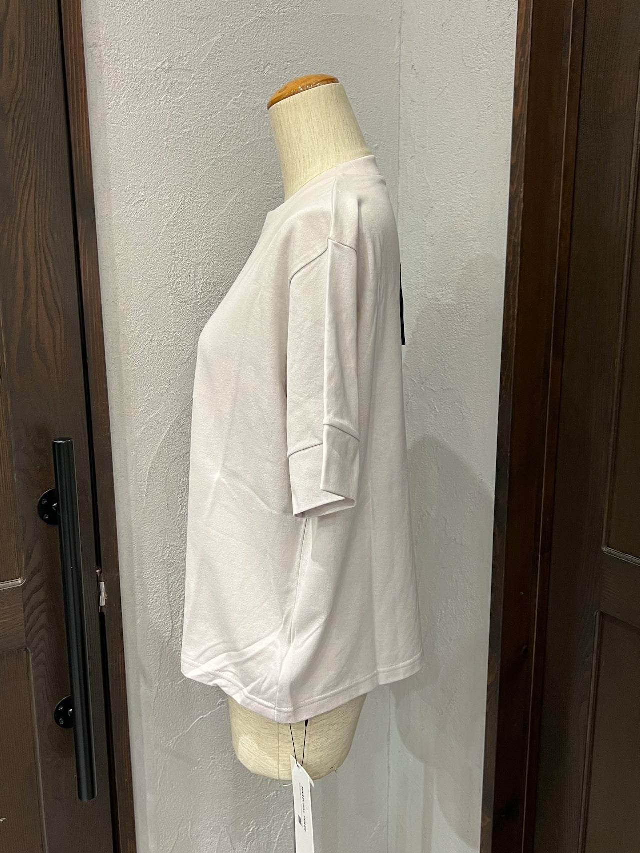 【MARECHAL TERRE】バックロゴテープデザインTシャツ