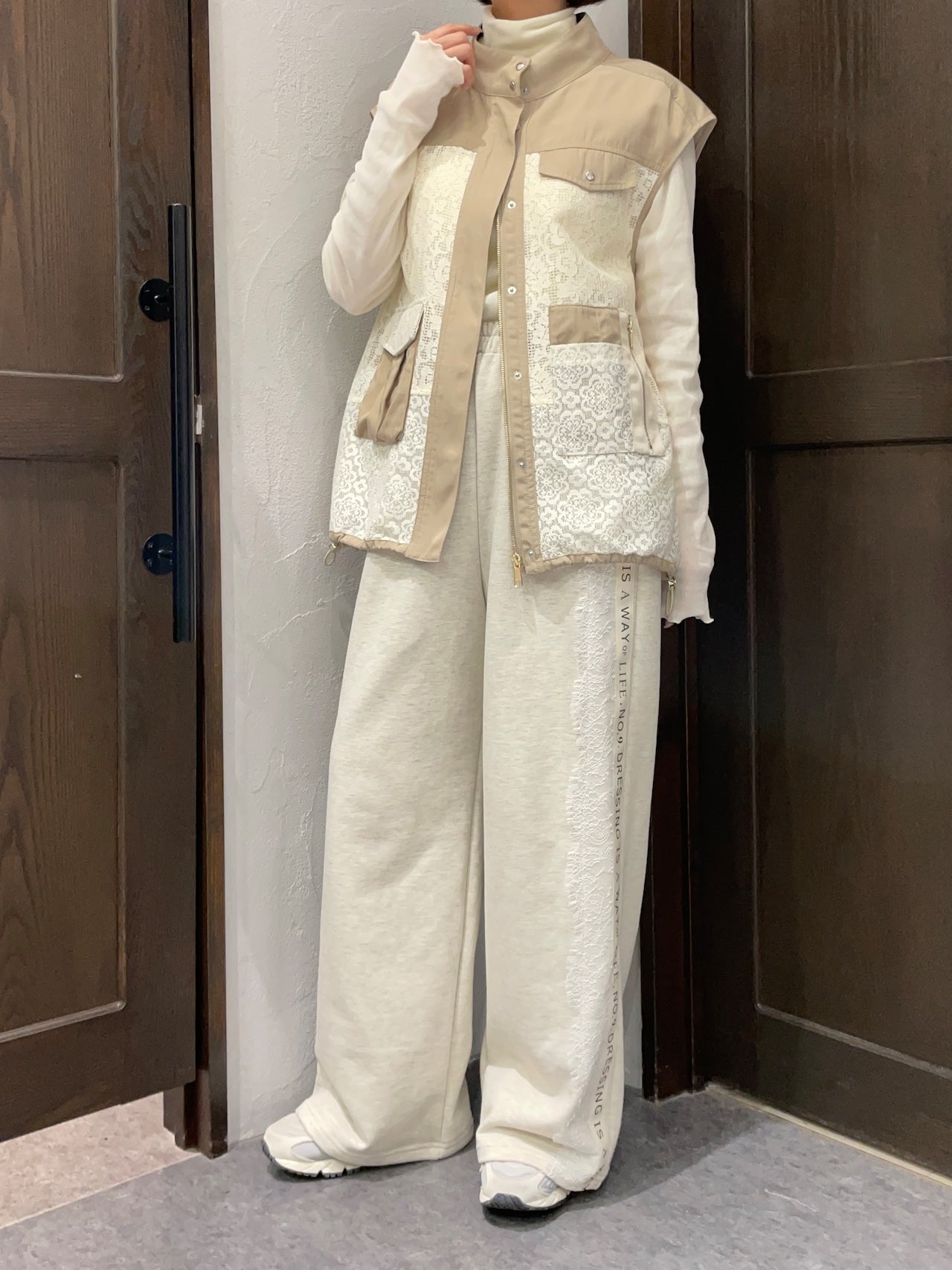 【Eimee Law】サイドロゴ＆レーススエットパンツ