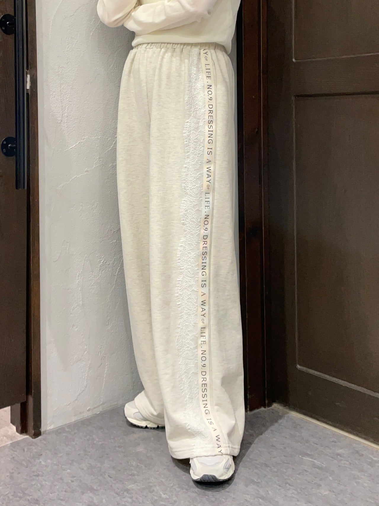 【Eimee Law】サイドロゴ＆レーススエットパンツ