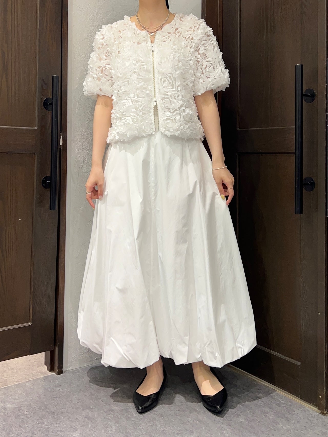 【TORRAZZO DONNA】フラワーチュール刺繍シアージャケット