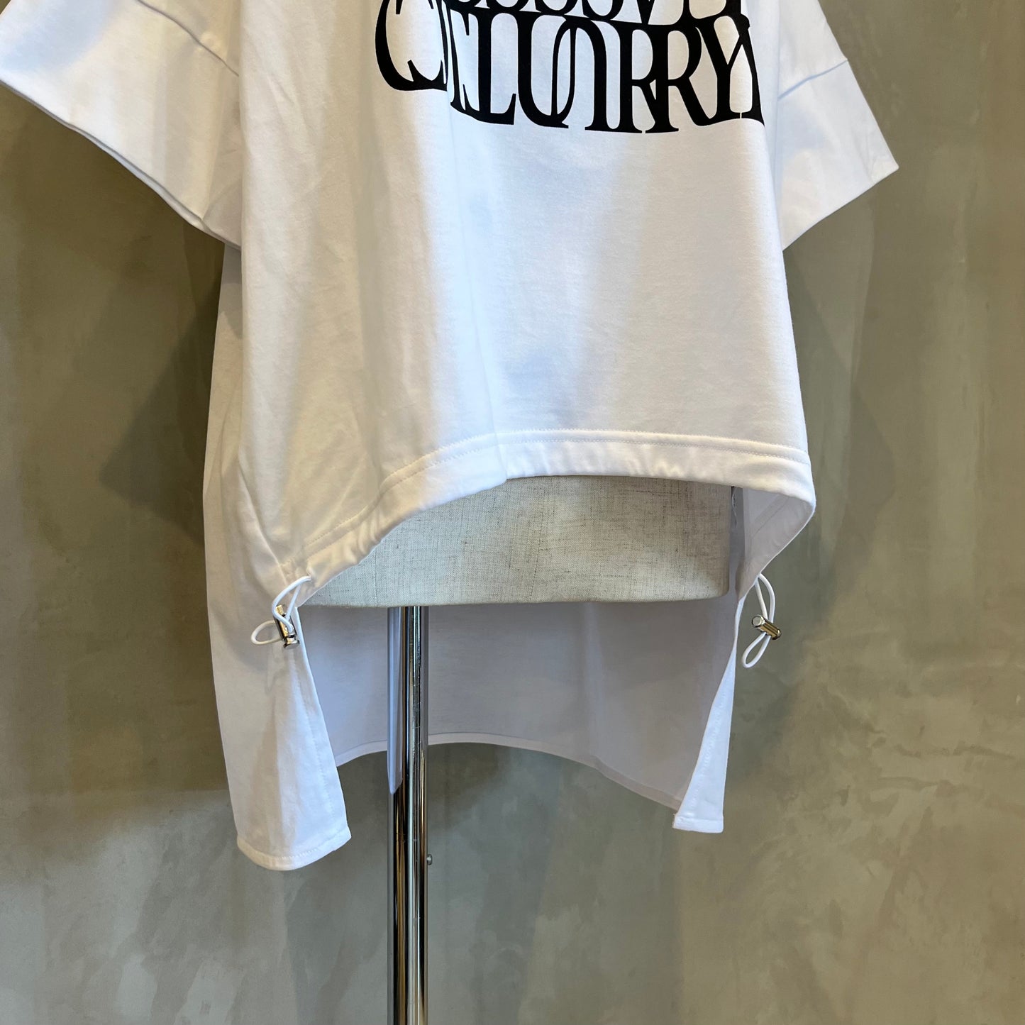 Dignite collier//ドロストヘムロゴTシャツ